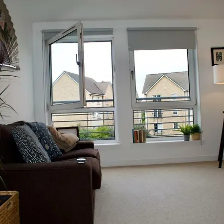 Apartment Bright And Welcoming 2 Bedroom Leith Flat *