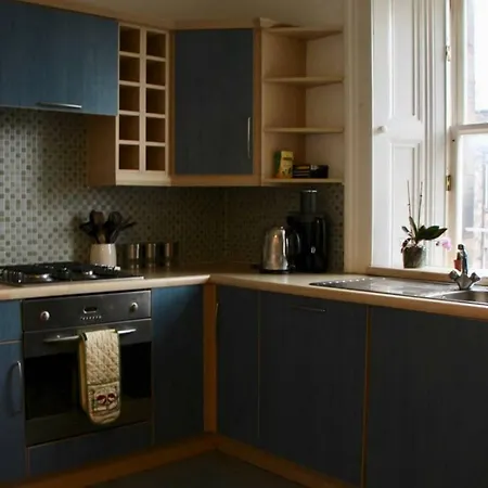 Charming Traditional Top Floor Haymarket Flat Εδιμβούργο