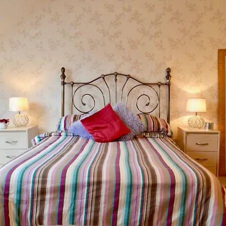 Victorian 3 Bedroom In Scenic West End شقة إدنبرة