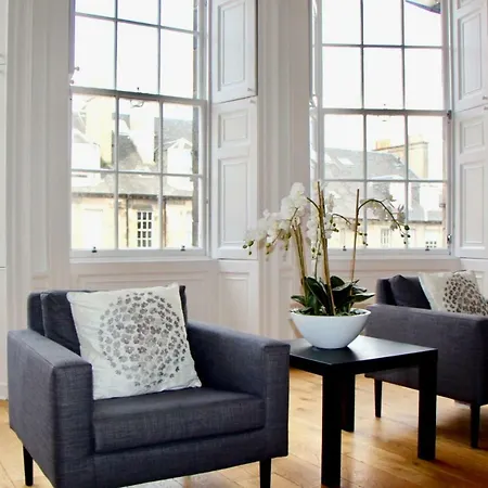 Luxury 5 Bedroom Central Flat With Castle Views Edynburg