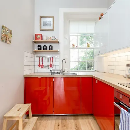 Refined 4* Ground-floor Panmure