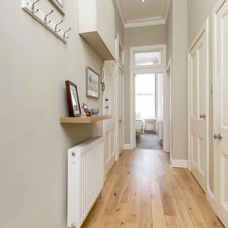 Refined 4* Ground-floor Panmure