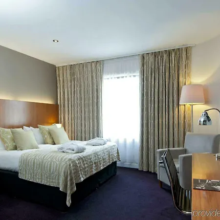 Szálloda Apex Of 4*