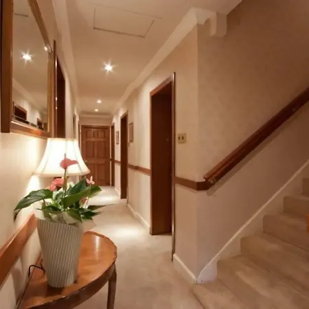 Apartment Luxury 3br New Town With Private Garden