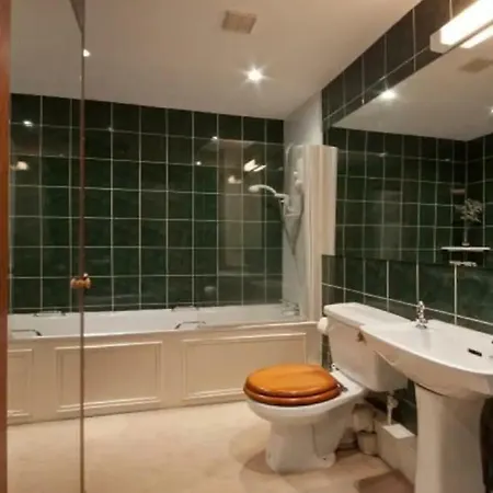 Luxury 3br New Town With Private Garden Edinburgh