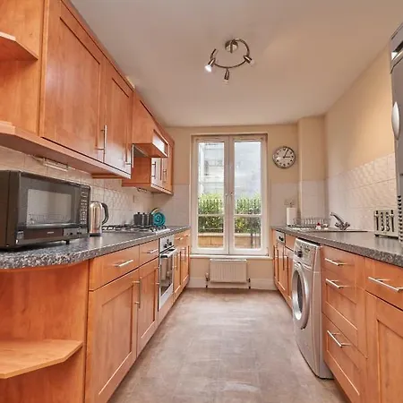 Castle - Annandale Apartman