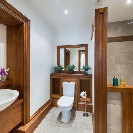 Joivy Luxury With Patio In Centre Apartment