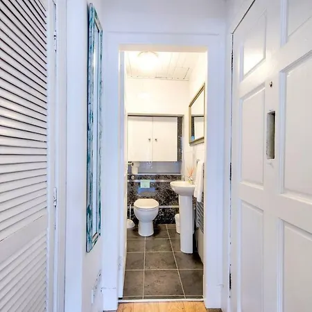 Joivy Royal Mile In Prime Location Apartment Edinburgh