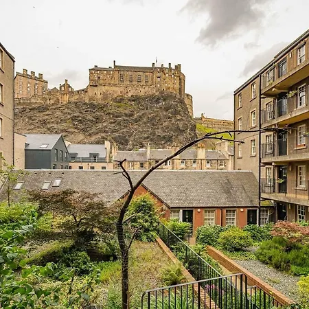 2br Grassmarket With Castle View Apartment