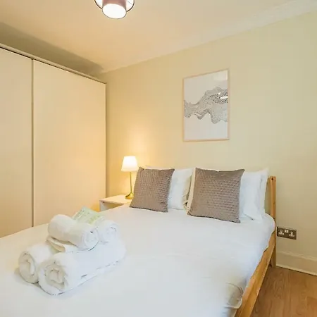 2br Grassmarket With Castle View Edinburgh