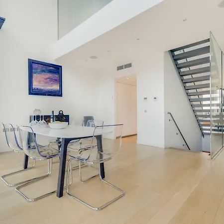 Stunning Quartermile Penthouse Apartment Edinburgh