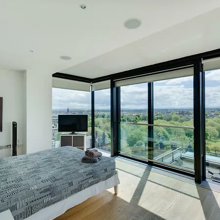 Apartment Stunning Quartermile Penthouse *