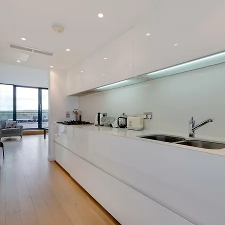 Stunning Quartermile Penthouse * Edinburgh