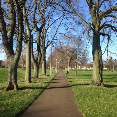 Cozy With Character Vibrant Style Flat At Leith Links Park Apartmán *