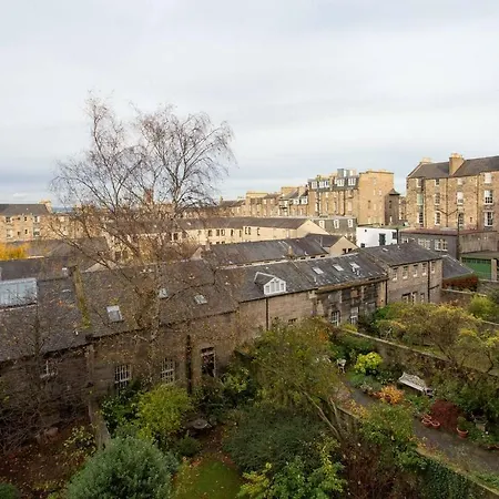Stunning Heriot Row Apt