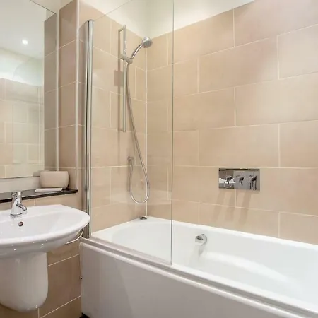 Stunning Heriot Row Apt شقة *