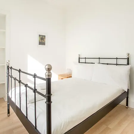 Central Close To Grassmarket, Haymarket And Princes Street شقة إدنبرة