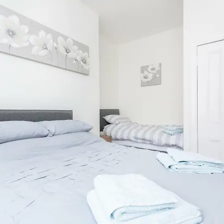 Apartment Sunny Flat On Easter Road Edinburgh
