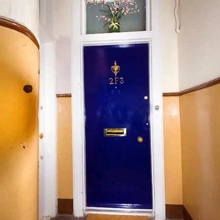 Cosy Near Centre דירה אדינבורו