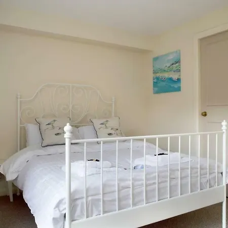 Sunny 3 Bed In Central With Free Parking شقة إدنبرة