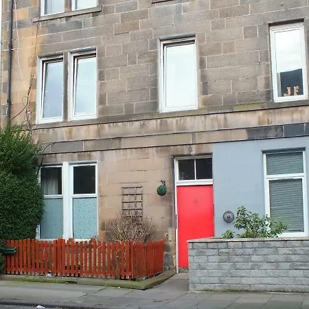 Pitt Street Beautiful Spacious Free Parking And Free Sanitizer Edinburgh
