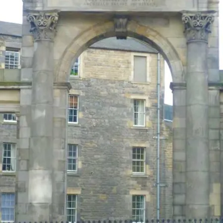 アパート The Bonnie Bide Awa' *