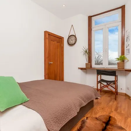 Apartment Beautiful Holyrood Park