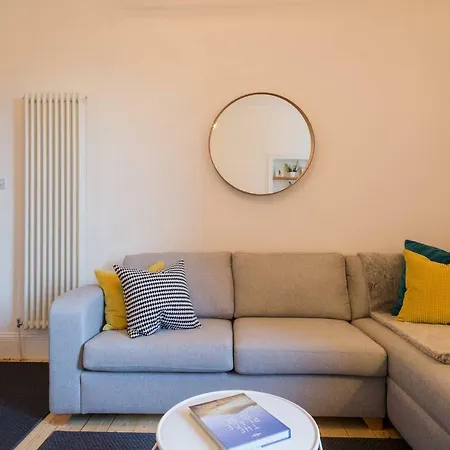 Historic 1890s Turned Relaxing Retreat * Edinburgh