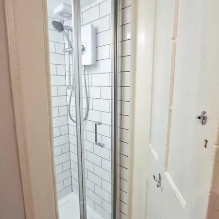 Henderson Row - Cosy New Town Apt 10 Minutes Walk From Princes St * Edimburgo
