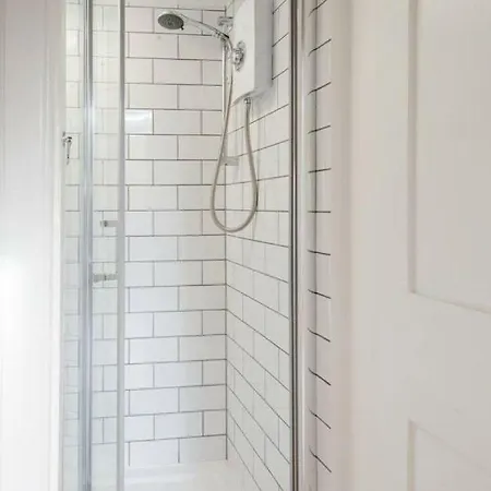 Henderson Row - Cosy New Town Apt 10 Minutes Walk From Princes St