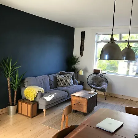Homestay Loganlea Avenue *