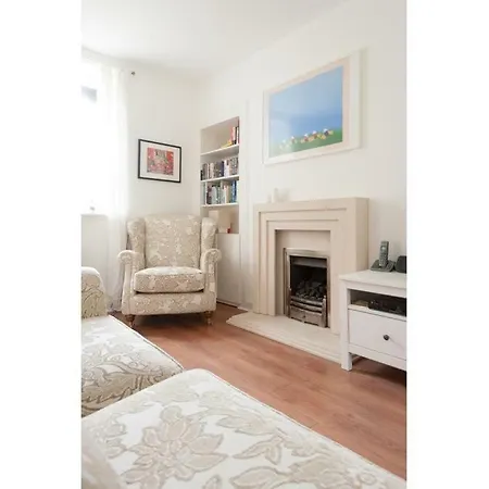 Dean Village Apartment Edinburgh
