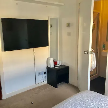 15 Braehead Avenue, Flat 2