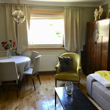 Homestay Bedroom In Findlay