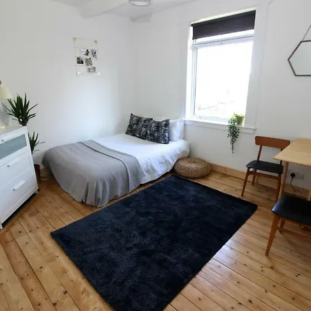 Homestay Loganlea Avenue Edinburgh