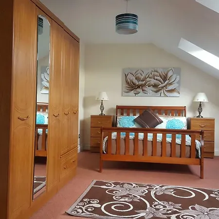 Lägenhet Penthouse Sleeps 11 Edinburg