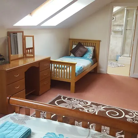 Apartamento Penthouse Sleeps 11 Edimburgo