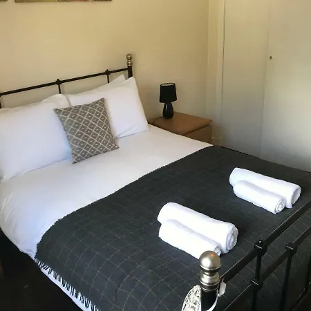 Crags View On The Royal Mile