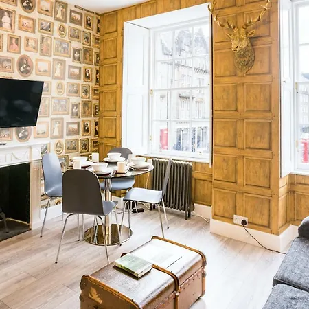 West Bow - Magical Harry Potter-inspired Flat Near Castle