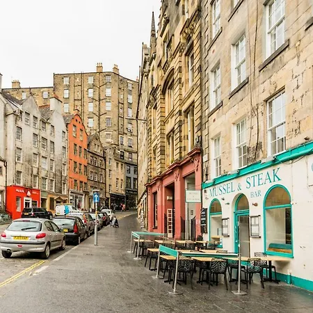 West Bow - Magical Harry Potter-inspired Flat Near Castle Apartment *