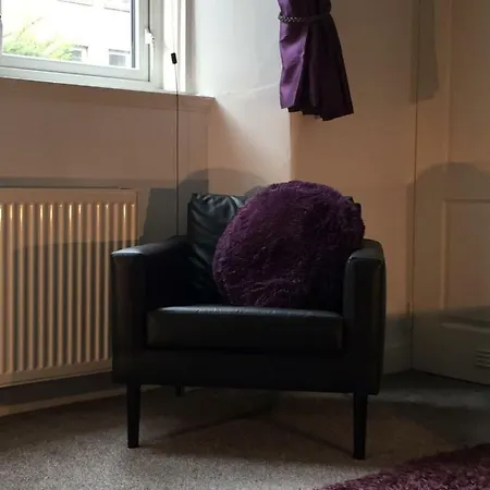 Convenient With Free Parking Apartment Edinburgh
