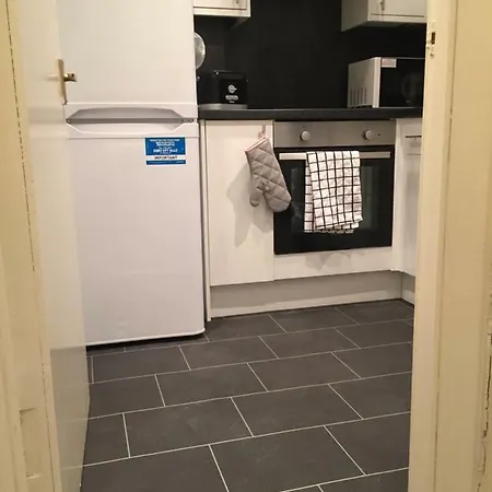 Convenient With Free Parking * Edinburgh