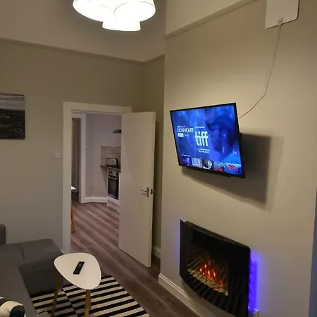 Slateford House Ground Floor Main Door 아파트 *