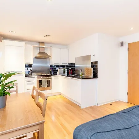 Modern Two Bedroom * Edinburgh