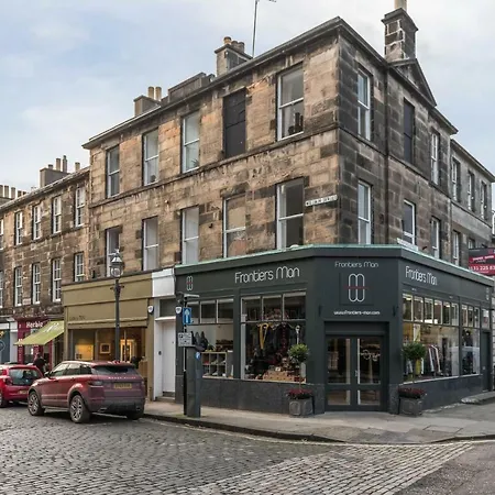 Charming, & Spacious Georgian 3 Bed