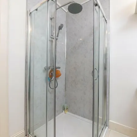 Charming, & Spacious Georgian 3 Bed Apartmán