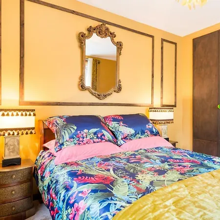 דירה The Park At Holyrood *