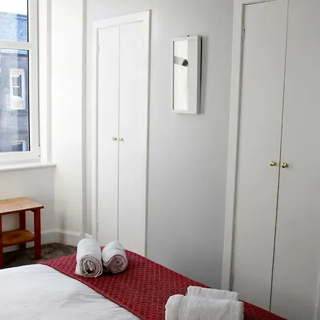Warm Bright Flat, Perfect For Exploring Apartament *