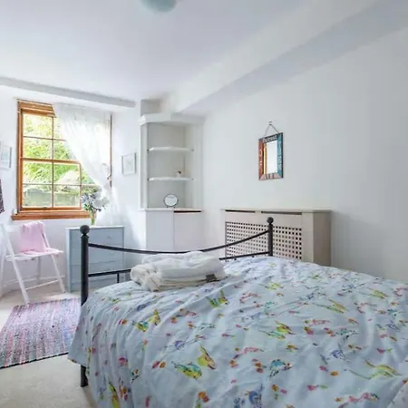2 Bedroom Georgian Apt W/ Garden Minutes From Centre * Edimburgo