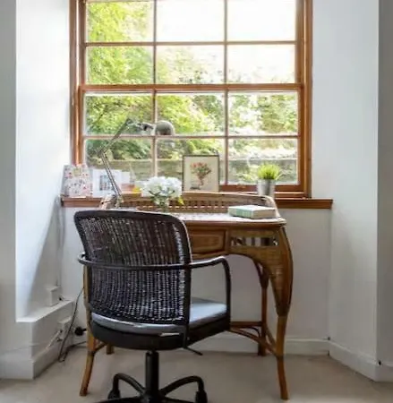 Apartamento 2 Bedroom Georgian Apt W/ Garden Minutes From Centre *